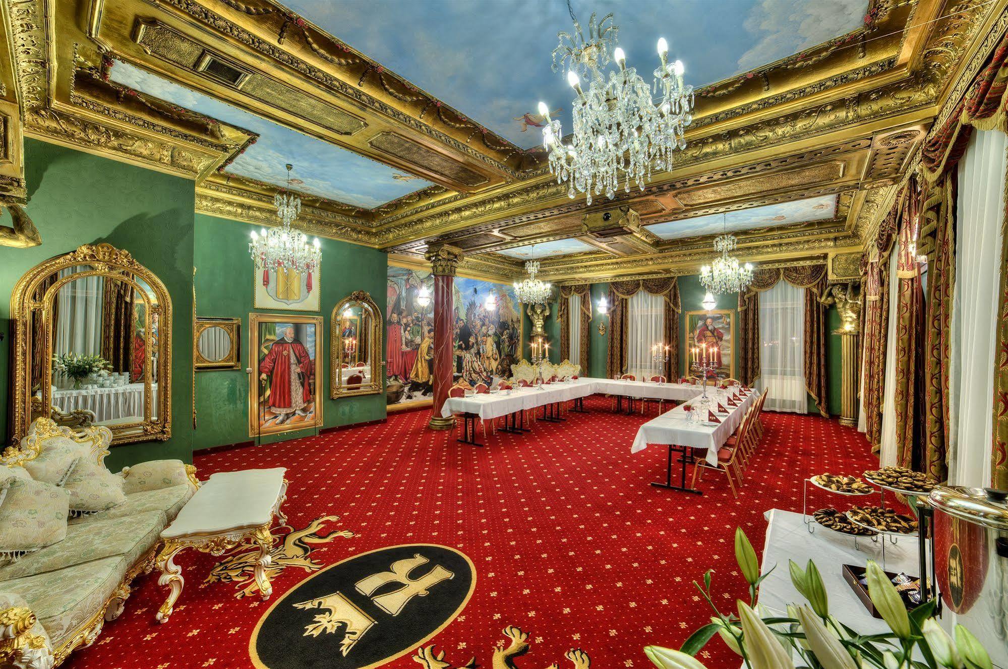 Hotel Krolewski ยานุฟ ลูเบลสกี ภายนอก รูปภาพ